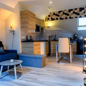 Au Bord Du D'annecy, Type Loft, Dans Avec Et Ponton Privee Appartement